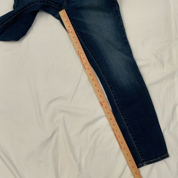 Ingrid & Isabel Maternity Ankle Jeans Stretch Side Panels Medium Wash 
32x28.5 - Picture 9 of 13